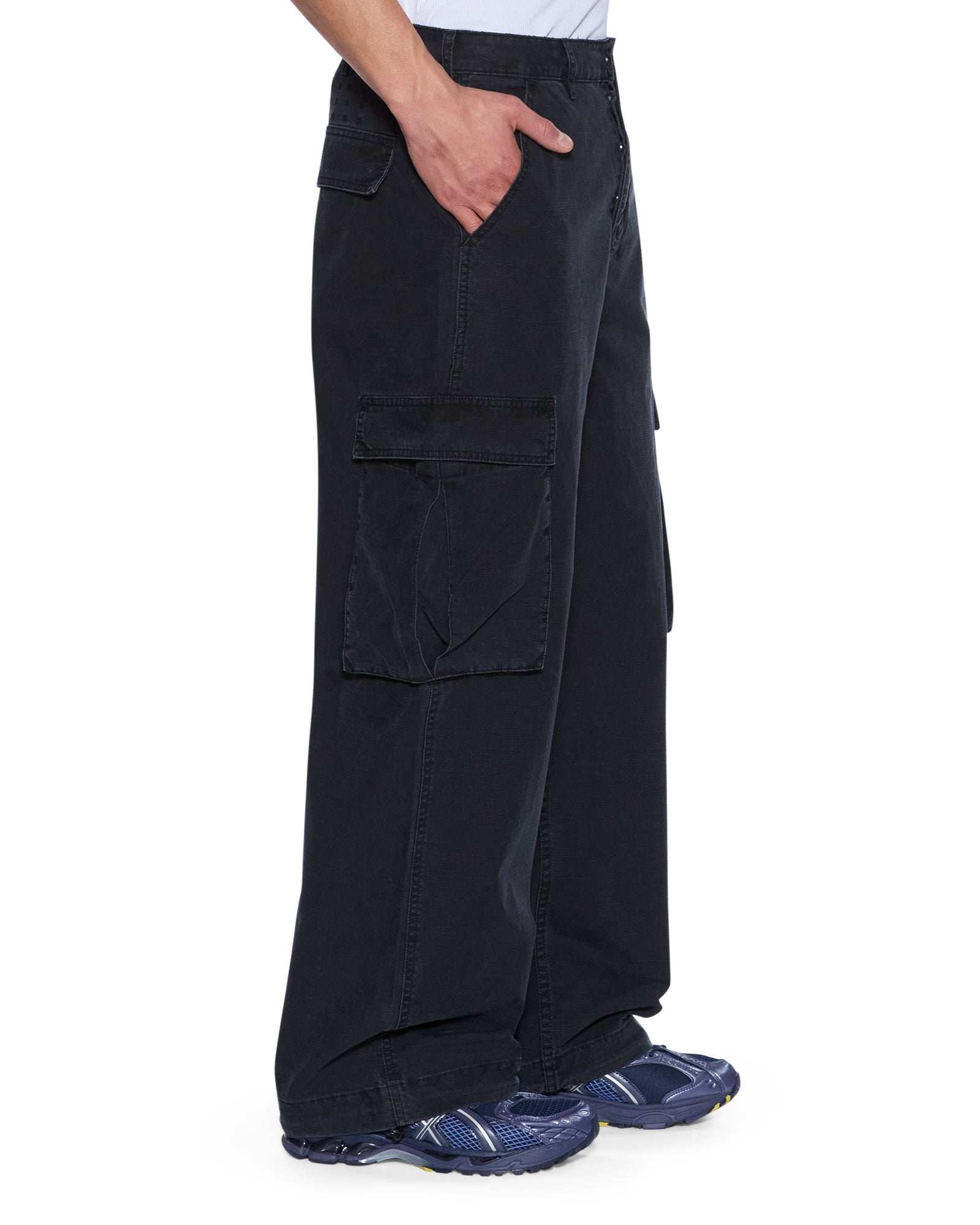MENS  MAXX FUGITIVE CARGO WORN BLACK OVERSIZED PANTS