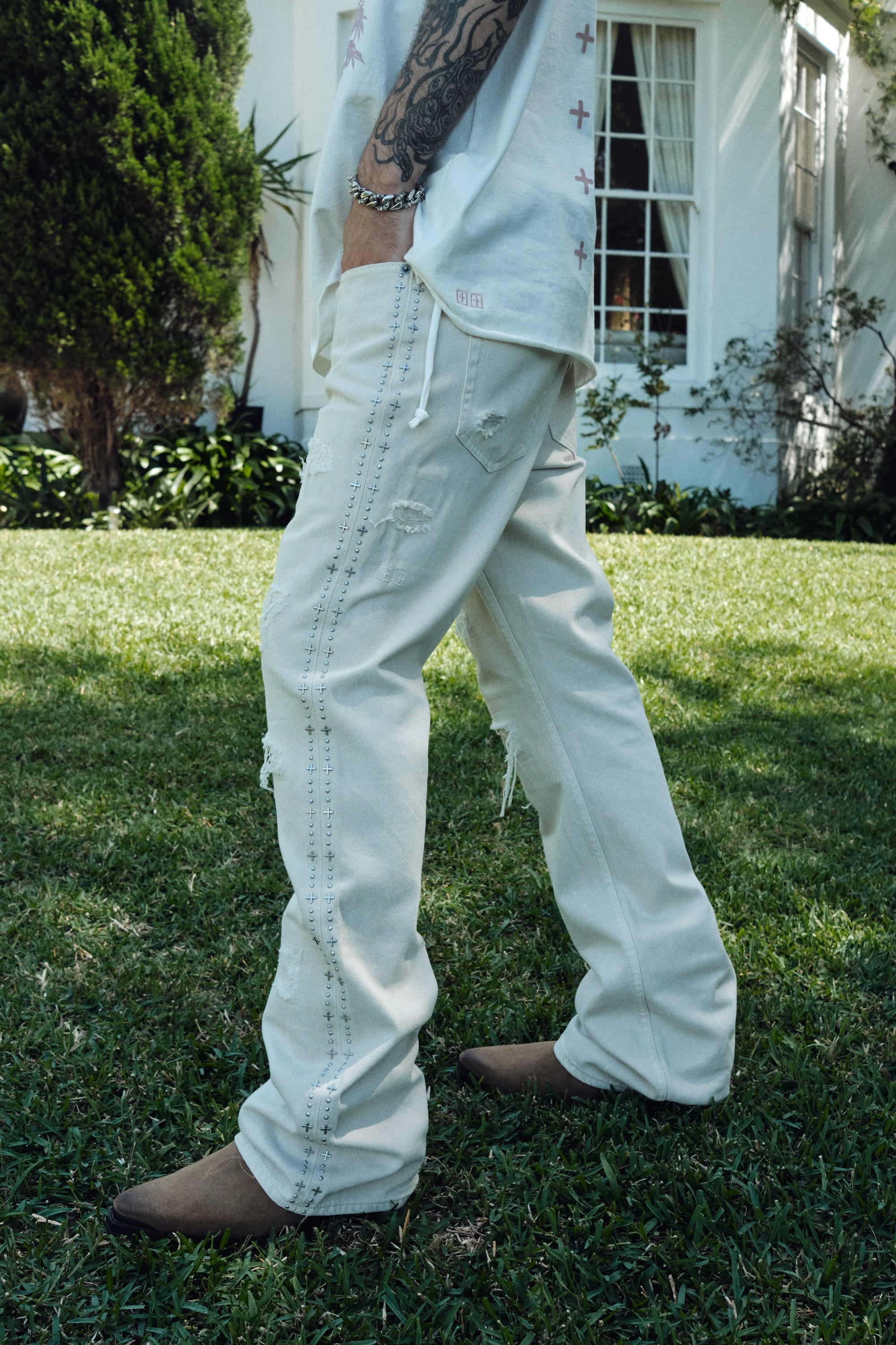 MENS  BRONKO IVORY TRASHED BOOTCUT DENIM JEANS