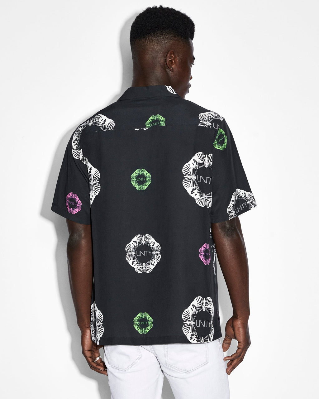 Mens Unityfly Resort Ss Shirt Black Regular Shirts - Black