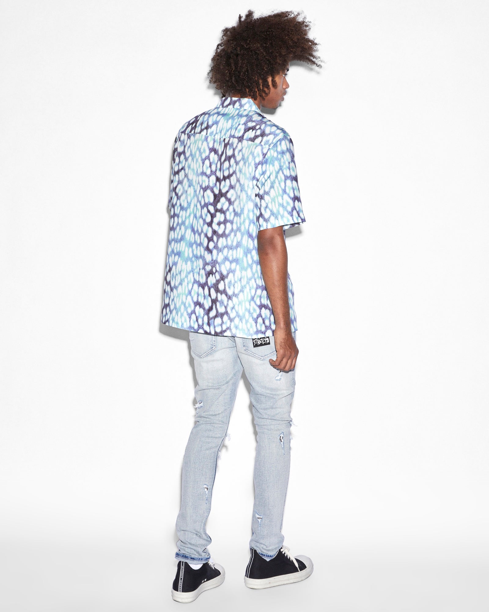 MENS  ULTRA LEO RESORT SS SHIRT MULTI REGULAR SHIRTS