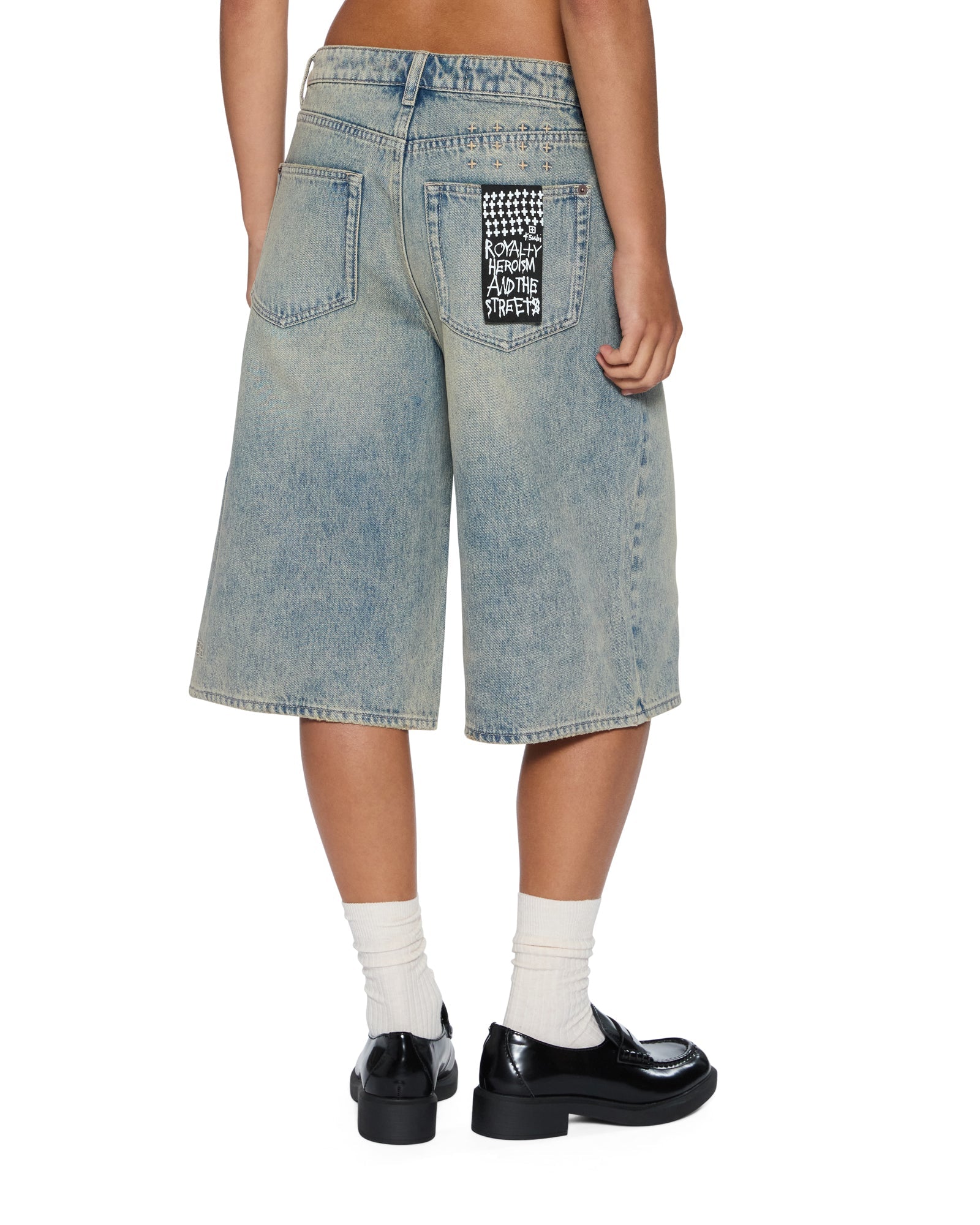 WOMENS  LOW RIDER SHORT FOLK RELAXED WALKSHORTS