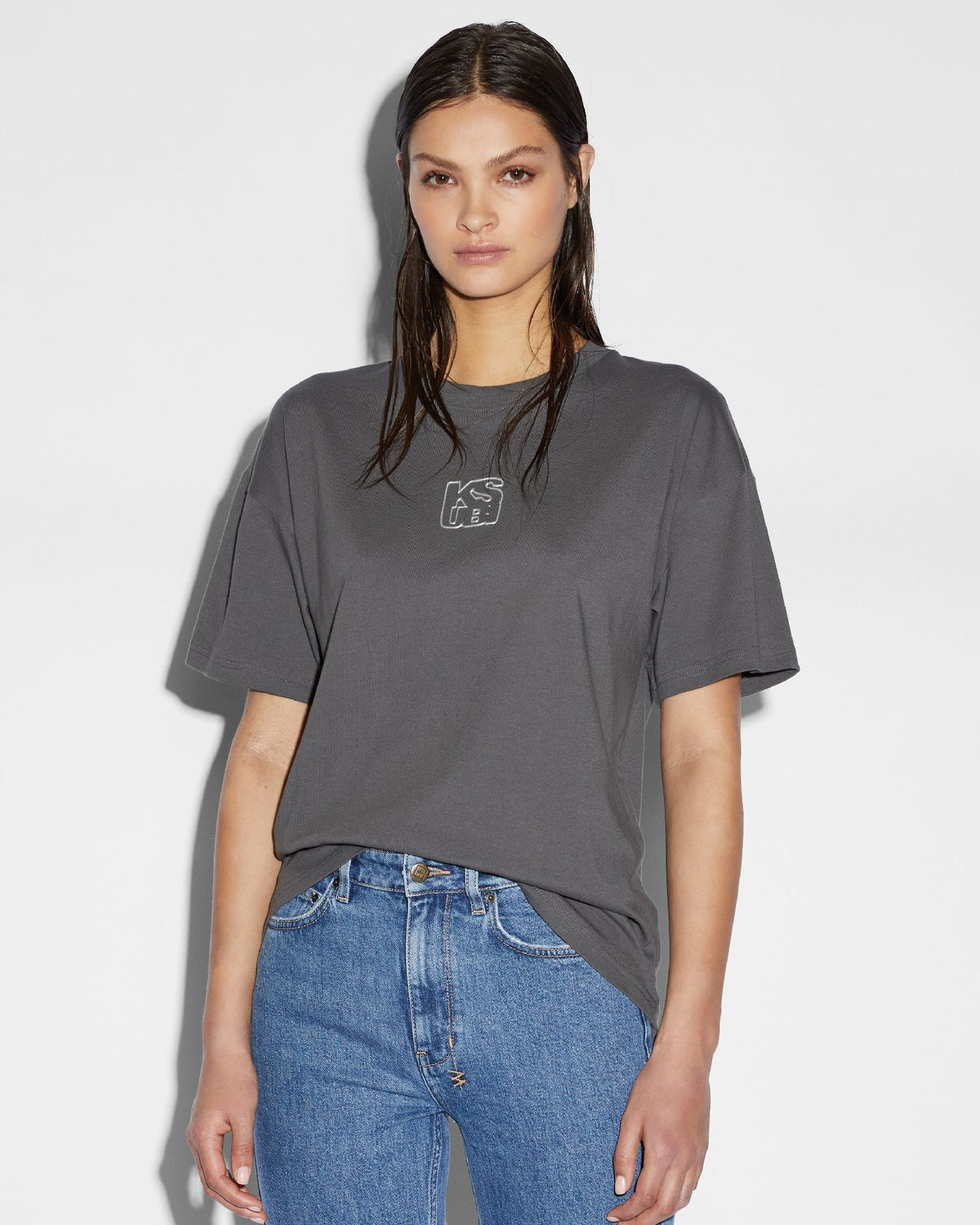 STACKED OH G SS TEE CHARCOAL